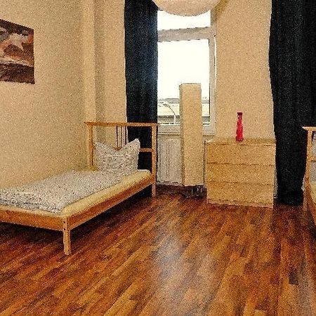 3-Raum-Fewo-Dresden-Zentrum-Balkon-Blick-Auf-Altstadt-L10 Ngoại thất bức ảnh