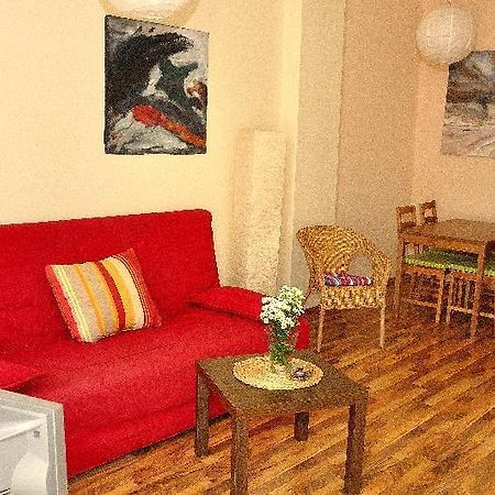 3-Raum-Fewo-Dresden-Zentrum-Balkon-Blick-Auf-Altstadt-L10 Ngoại thất bức ảnh